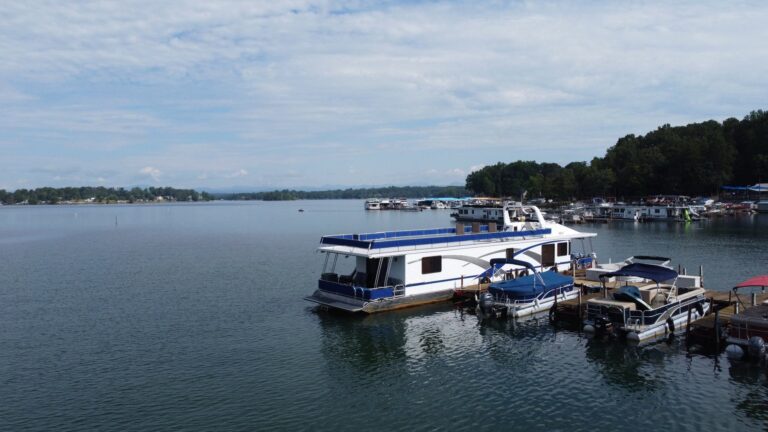 Aerial view of the houseboat at Keowee Marina